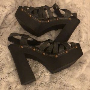 Scibba Black Leather Platform Sandal ❤️🤩